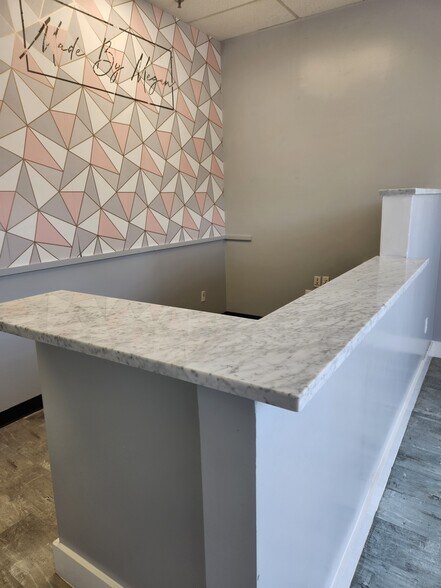 122-138 W Post Rd, White Plains, NY à louer - Photo intérieure - Image 2 de 12