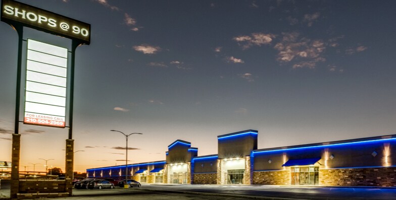 7535 W US Highway 90, San Antonio, TX à louer - Photo du bâtiment - Image 3 de 9