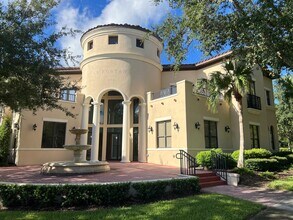 976 Lake Baldwin Ln, Orlando, FL à louer Photo du bâtiment- Image 1 de 6