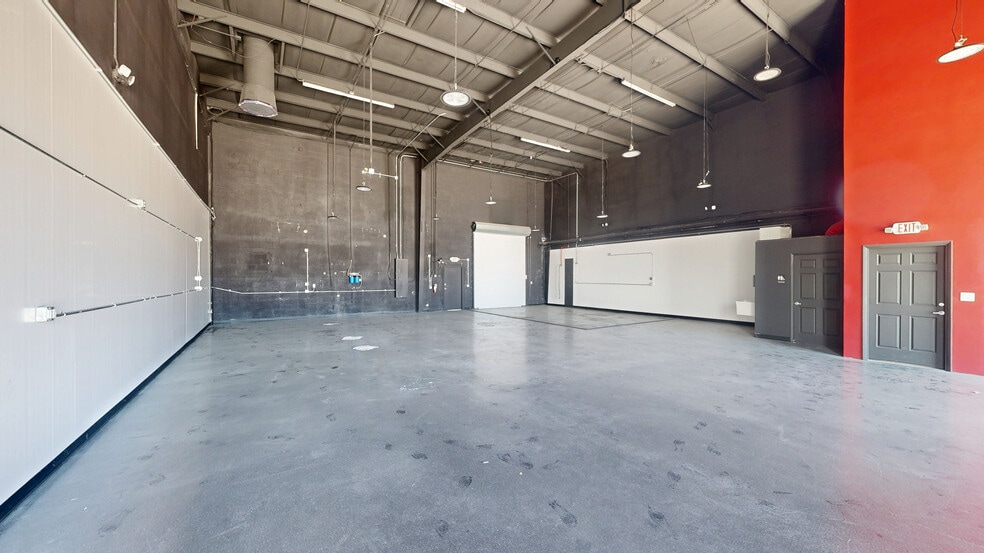 2211 2nd Ave N, Lake Worth, FL for lease - Matterport 3D Scan - Image 1 of 13