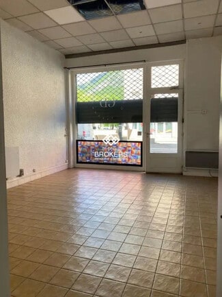 More details for Retail for Sale