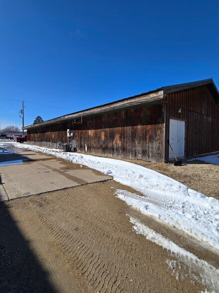 330 N Marquette Rd, Prairie Du Chien, WI à louer - Photo du bâtiment - Image 2 de 24