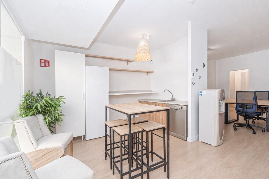 Retail in Palma, Islas Baleares for sale - Interior Photo - Image 3 of 25