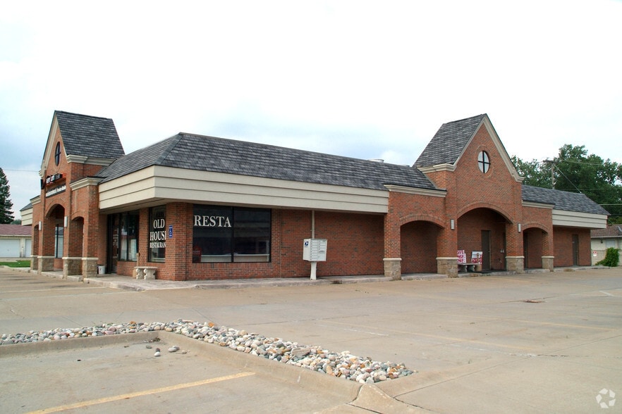44472-44484 Mound Rd, Sterling Heights, MI for lease - Building Photo - Image 2 of 3