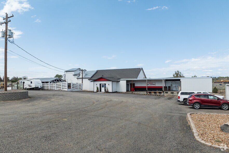 1762 S Adams Dr, Madras, OR à vendre - Photo du bâtiment - Image 2 de 25
