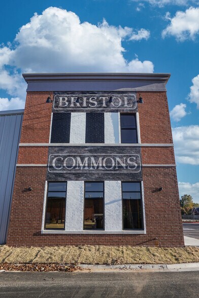 140 Southwinds Rd, Farmington, AR à louer - Photo du bâtiment - Image 3 de 8