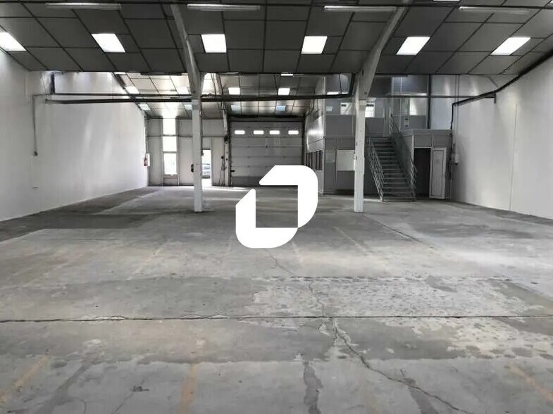 Bureau dans SAINT-OUEN-L'AUMONE à louer - Photo du bâtiment - Image 1 de 50