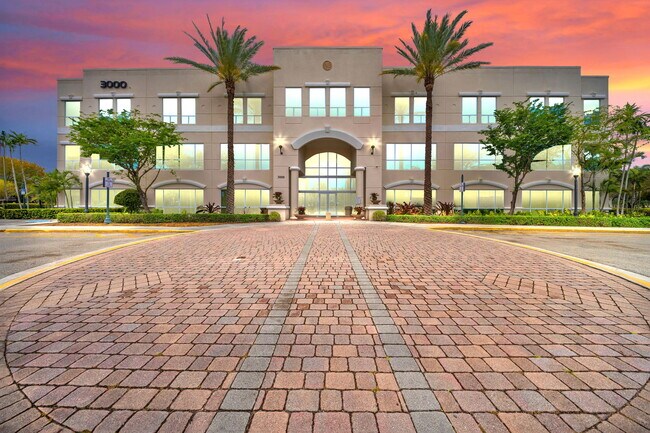 Plus de détails pour 3000 SW 148th Ave, Miramar, FL - Bureau à louer