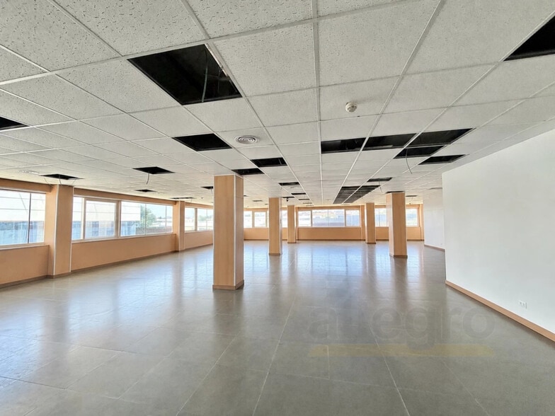Office in Móstoles, Madrid for lease - Interior Photo - Image 3 of 9
