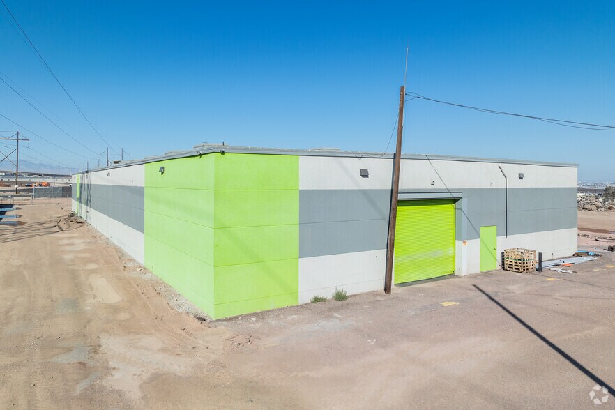 190 S 4th St, Henderson, NV for sale - Primary Photo - Image 1 of 32