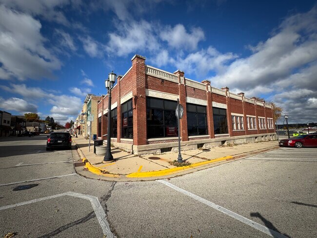 Plus de détails pour 203 Ellis St, Kewaunee, WI - Bureau à vendre