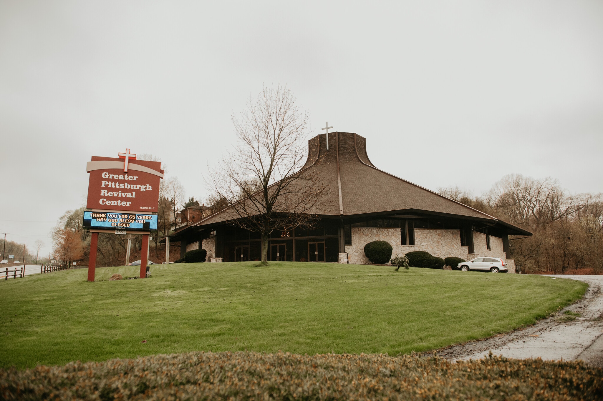 4555 McKnight Rd, Pittsburgh, PA for sale Primary Photo- Image 1 of 28