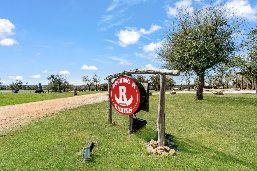 100 Five Star Trl, Fredericksburg, TX for sale - Building Photo - Image 2 of 58