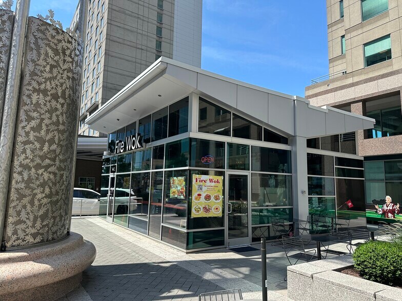 442 Fayetteville St, Raleigh, NC à louer - Photo du bâtiment - Image 2 de 4