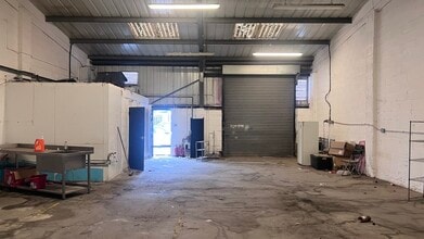 22-28 Bradfield Rd, London for lease Interior Photo- Image 2 of 3