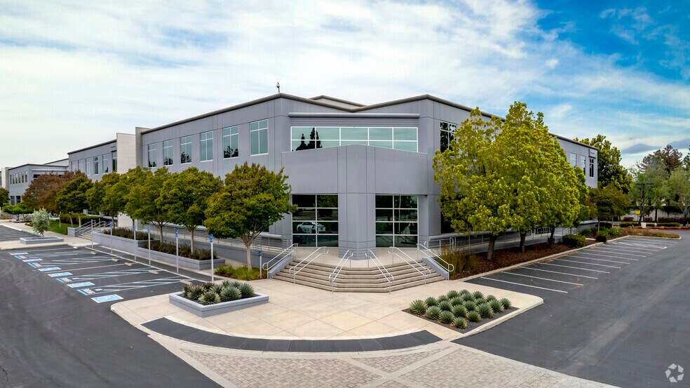 2660 Zanker Rd, San Jose, CA à vendre - Photo du bâtiment - Image 2 de 5