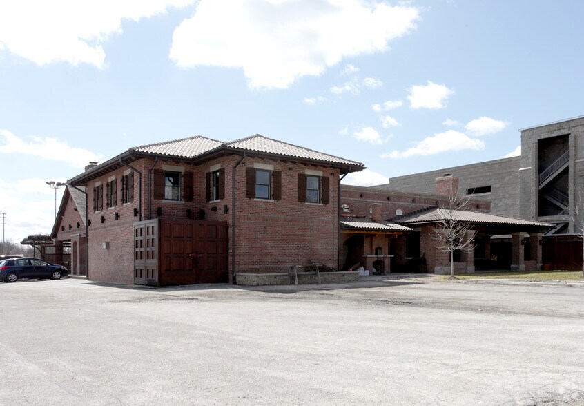 2602 Ruth Dr, Indianapolis, IN à vendre - Photo du bâtiment - Image 2 de 6