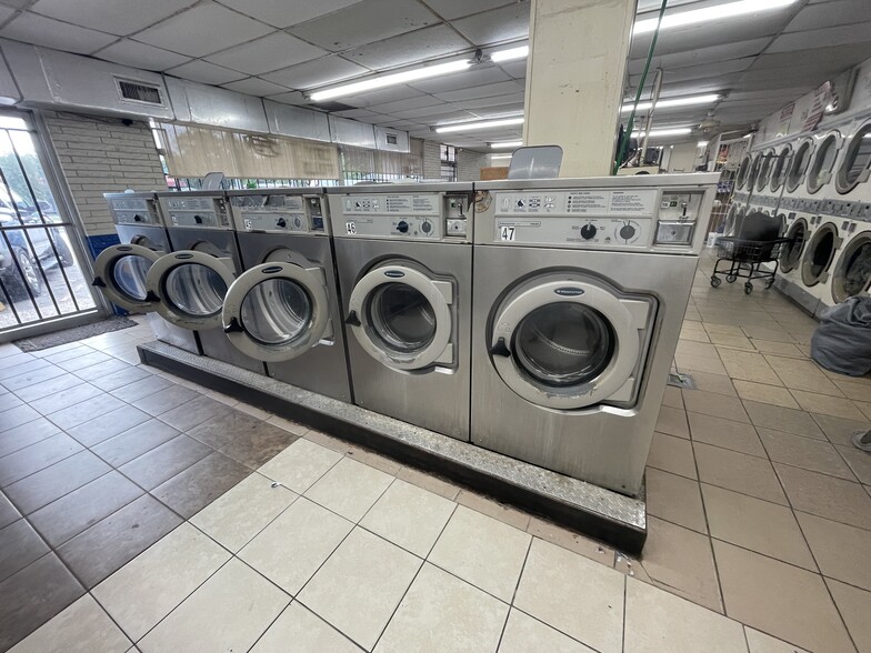 655 Rouse St, Houston, TX for sale - Building Photo - Image 3 of 10