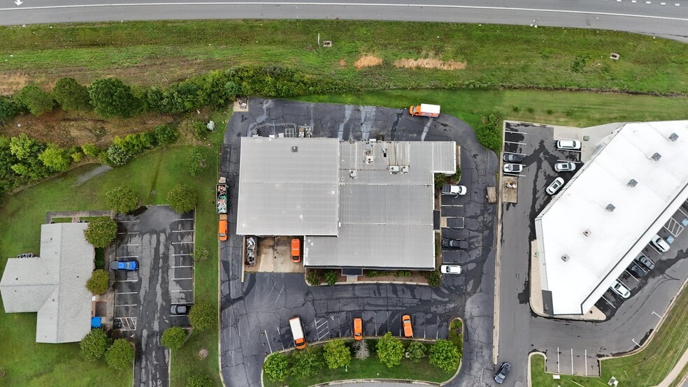 269 Executive Park Dr NE, Concord, NC for lease - Building Photo - Image 3 of 18
