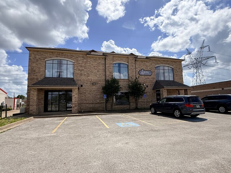 2140 W Grande Blvd, Tyler, TX à louer - Photo du bâtiment - Image 3 de 27