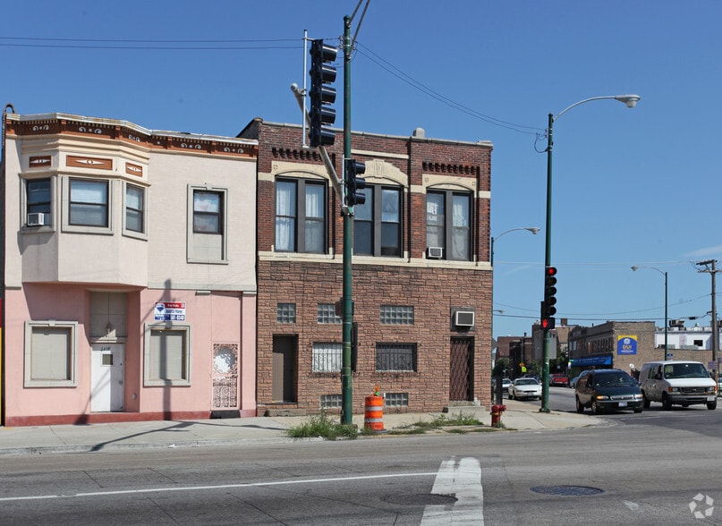 2408 S Blue Island Ave, Chicago, IL for lease - Building Photo - Image 2 of 2