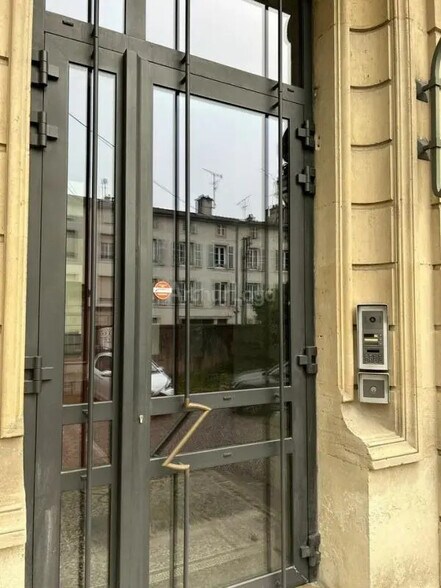 Bureau dans Nancy à louer - Photo du bâtiment - Image 2 de 16