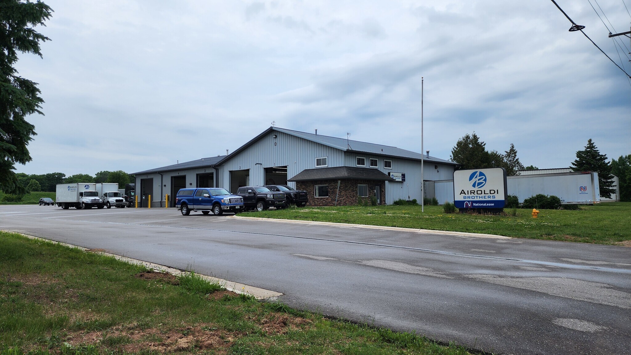 3070 Commodity Ln, Green Bay, WI for lease Building Photo- Image 1 of 20