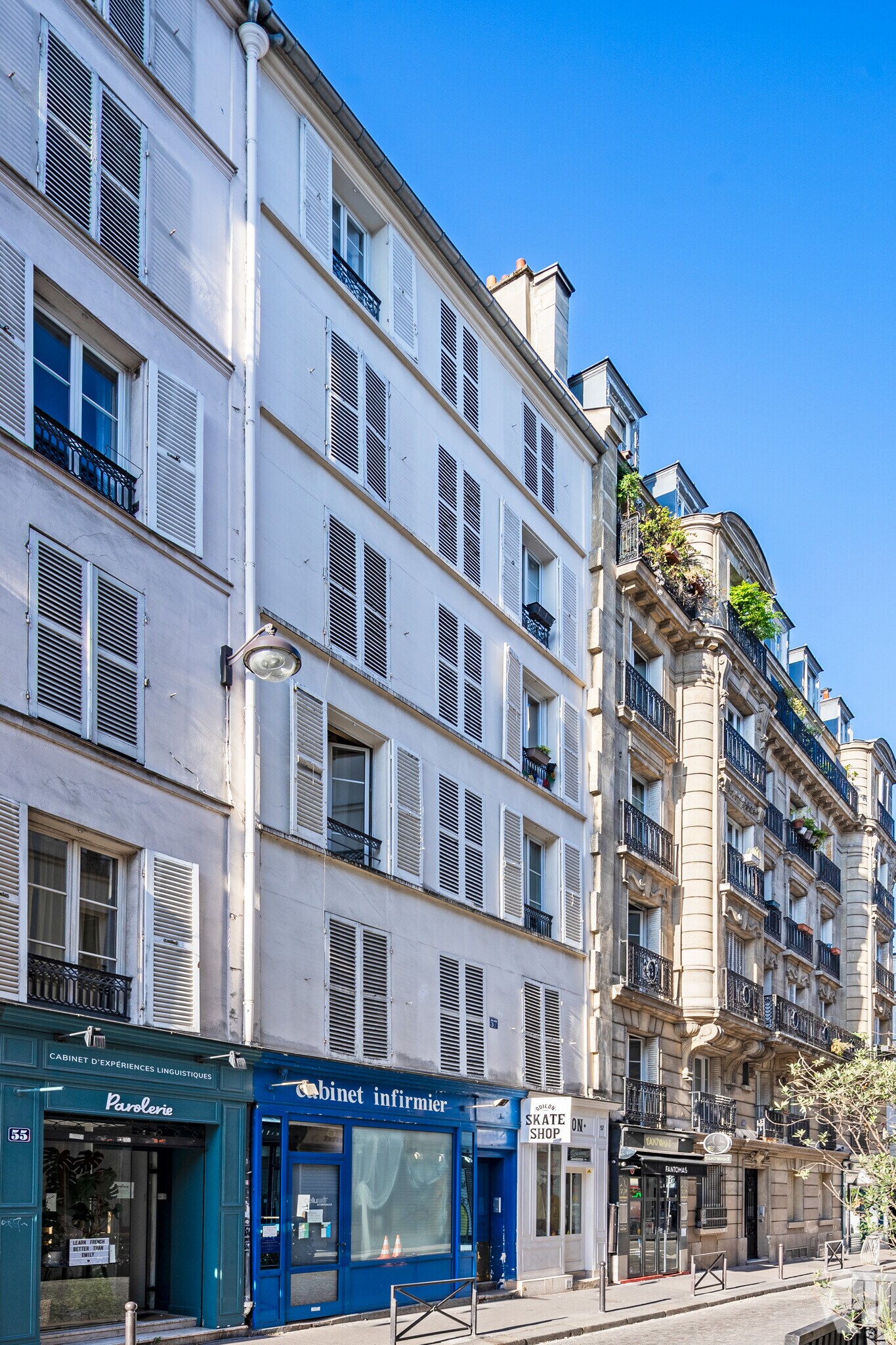 Retail in Paris for lease Primary Photo- Image 1 of 2