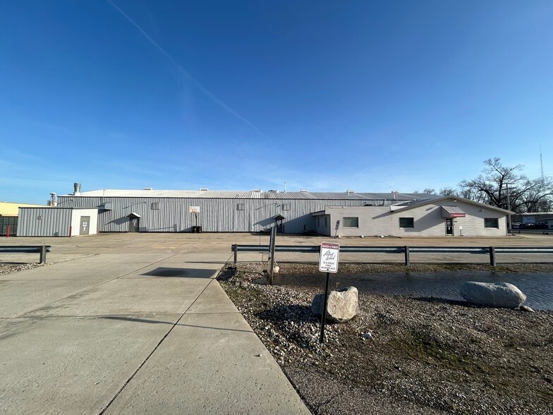 200 Legion St, Bristol, IN for lease - Building Photo - Image 2 of 9