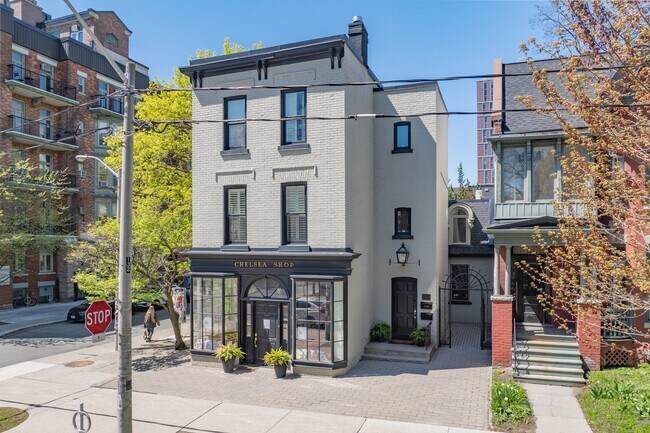 Plus de détails pour 386 Huron St, Toronto, ON - Bureau/Commerce de détail à louer