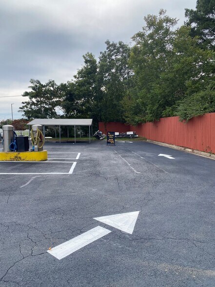 2011 S Main St, Farmville, VA à vendre - Photo du bâtiment - Image 3 de 10