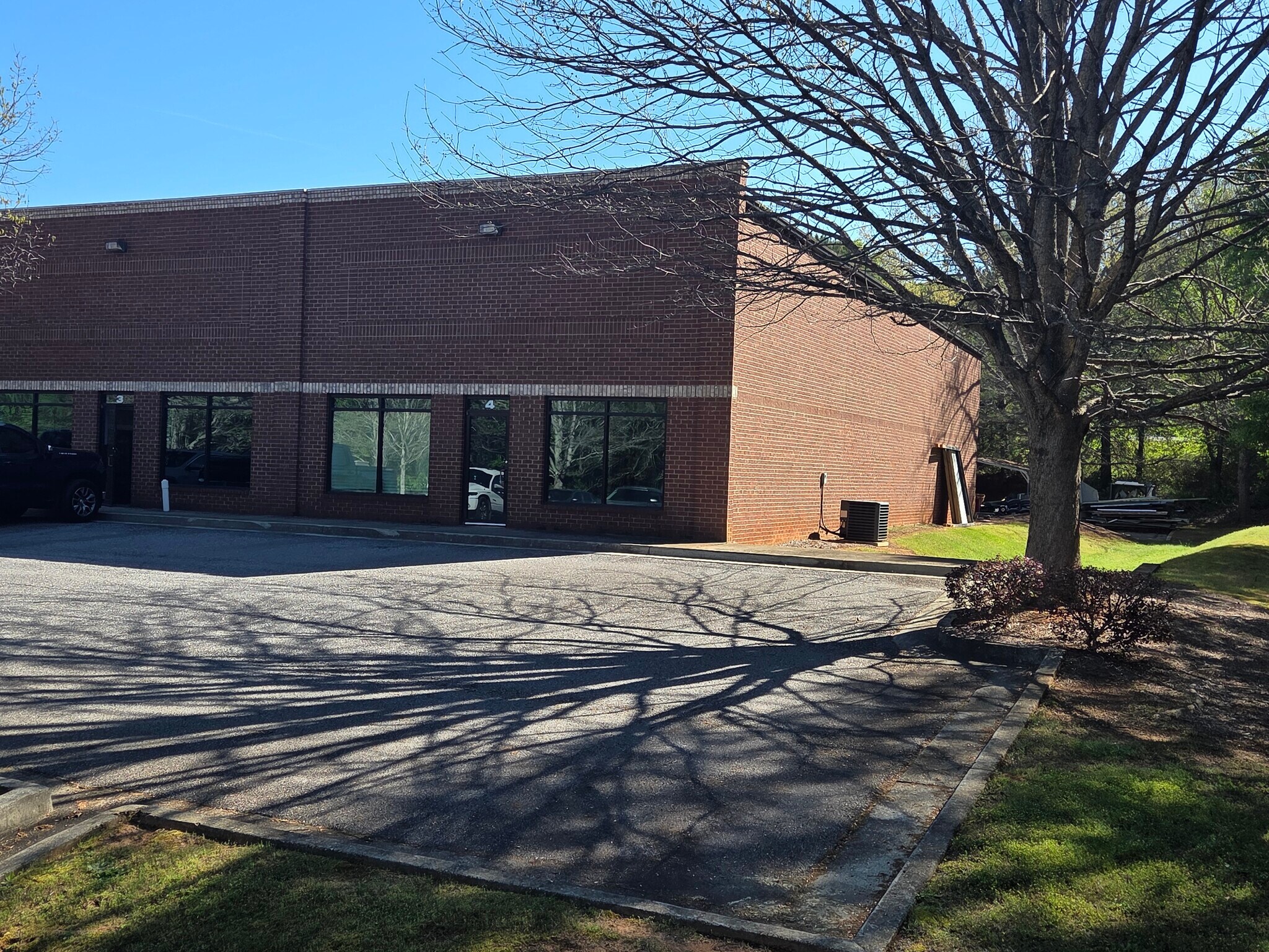 1060 Commerce Dr, Bogart, GA for lease Primary Photo- Image 1 of 3