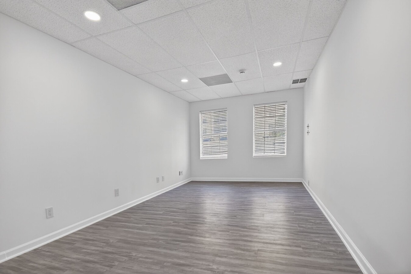 8607-8609 2nd Ave, Silver Spring, MD 20910 - Unité 305-A - - Photo intérieure - Image 2 of 14