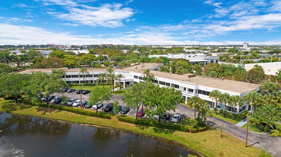 555 S Andrews Ave, Pompano Beach, FL à louer - Photo du bâtiment - Image 2 de 15