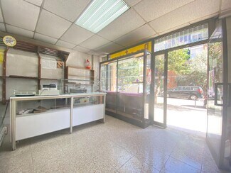 Plus de détails pour Multi-résidentiel à vendre