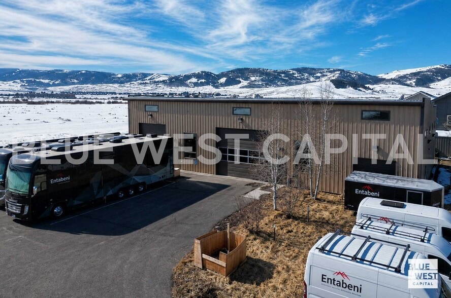 19 Ten Mile Dr, Granby, CO for sale - Building Photo - Image 3 of 6