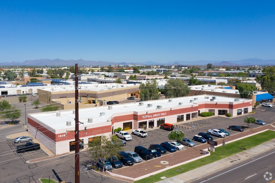 1828 E University Dr, Tempe, AZ à louer - Photo du bâtiment - Image 2 de 2