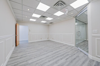 41 Grand Ave, River Edge, NJ for lease Interior Photo- Image 1 of 11