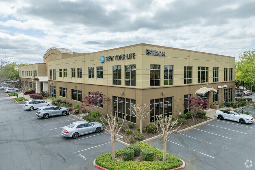 9280 W Stockton Blvd, Elk Grove, CA à louer - Photo du bâtiment - Image 3 de 8