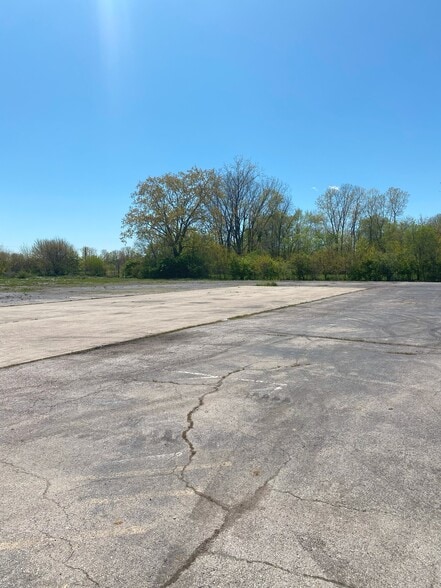 3200 Block of S Meeker, Muncie, IN for sale - Primary Photo - Image 1 of 11