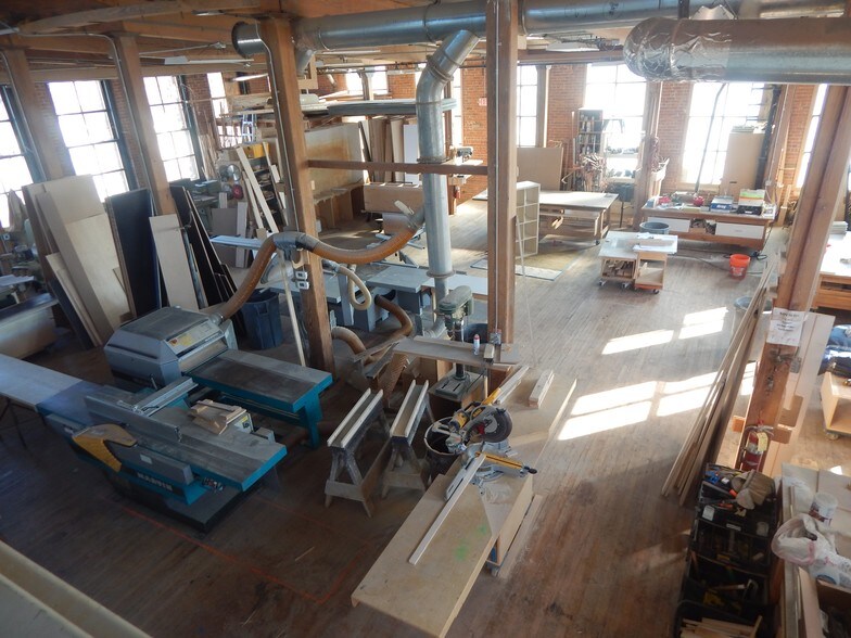 209 Center St, Bridgeport, CT à louer - Photo intérieure - Image 3 de 32