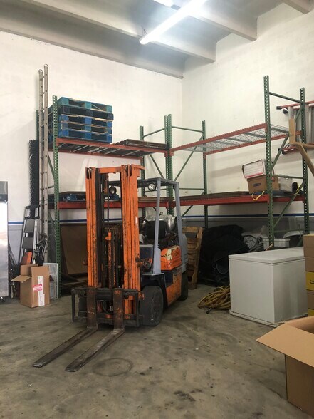 2075-2129 W 76th St, Hialeah, FL à louer - Photo du bâtiment - Image 3 de 11