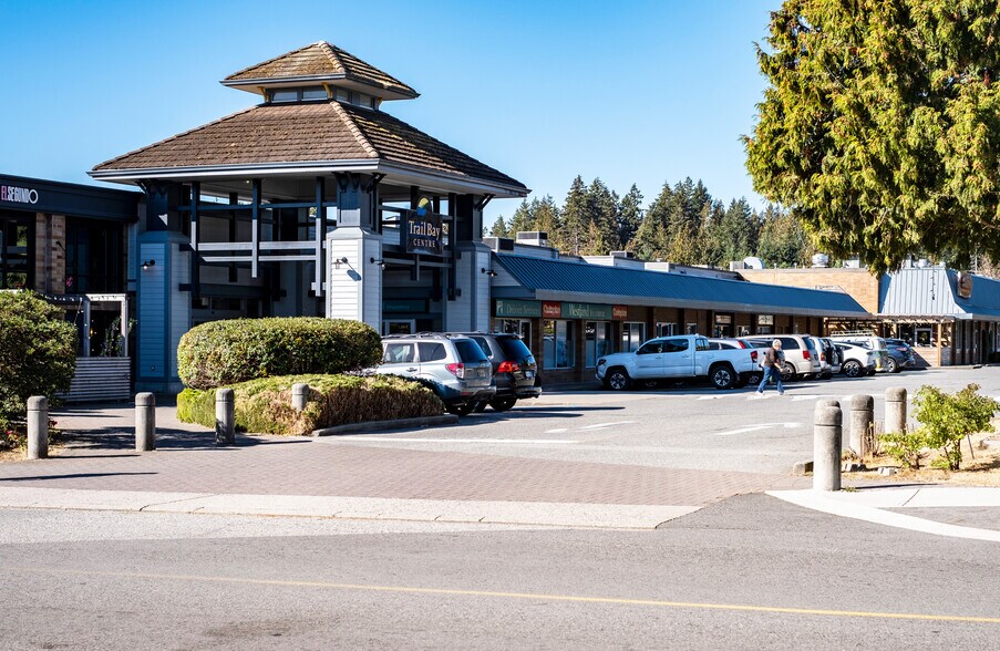 5755 Cowrie St, Sechelt, BC à louer - Photo du bâtiment - Image 2 de 22