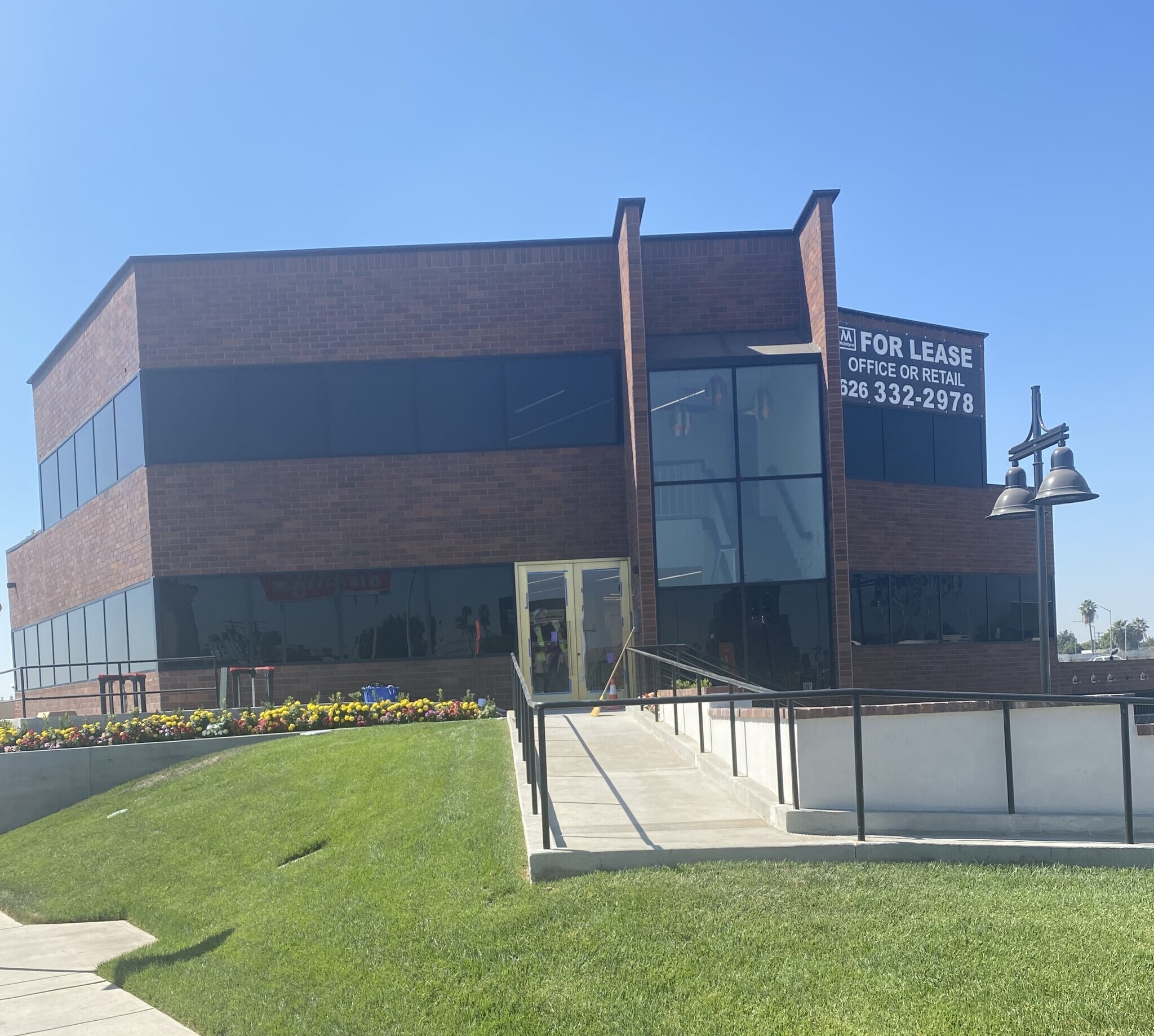 2640 E Garvey Ave S, West Covina, CA à louer Photo principale- Image 1 de 9