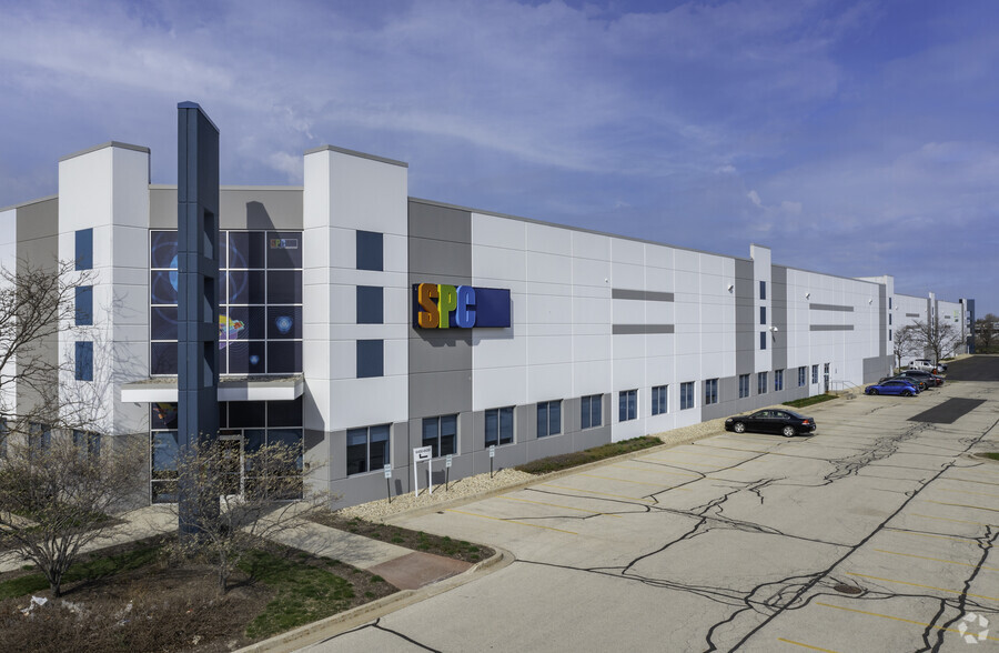 6400-6430 W Howard St, Niles, IL à louer - Photo du bâtiment - Image 2 de 8