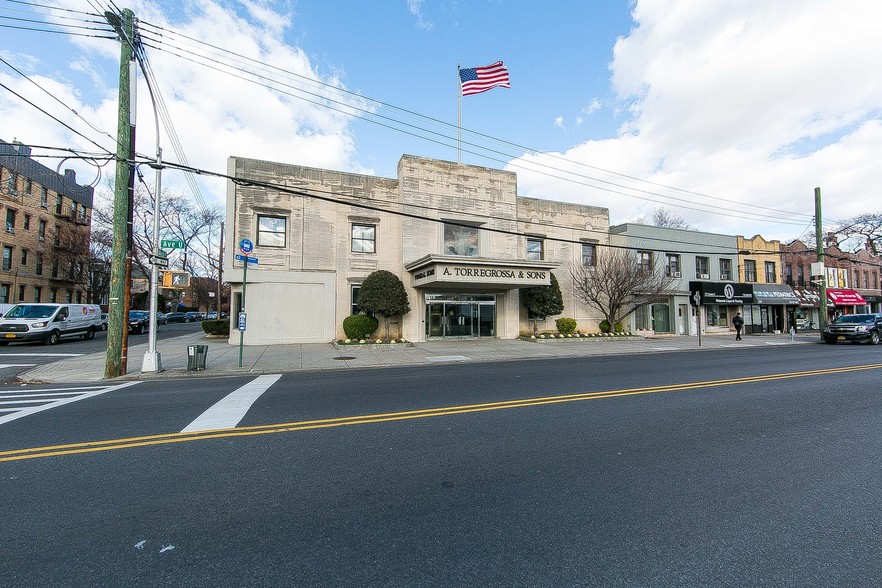 345-357 Avenue U, Brooklyn, NY for sale - Primary Photo - Image 1 of 1