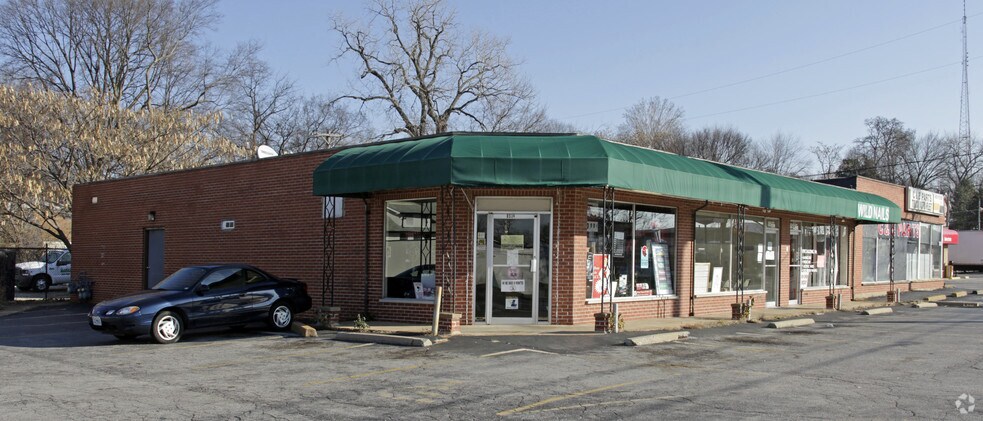 8515-8519 Manchester Rd, Saint Louis, MO à louer - Photo du bâtiment - Image 3 de 16