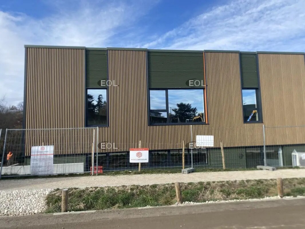 Industrial in Thurins for lease Building Photo- Image 1 of 15