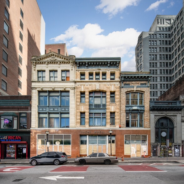 219-225 E Baltimore St, Baltimore, MD for sale - Building Photo - Image 2 of 14
