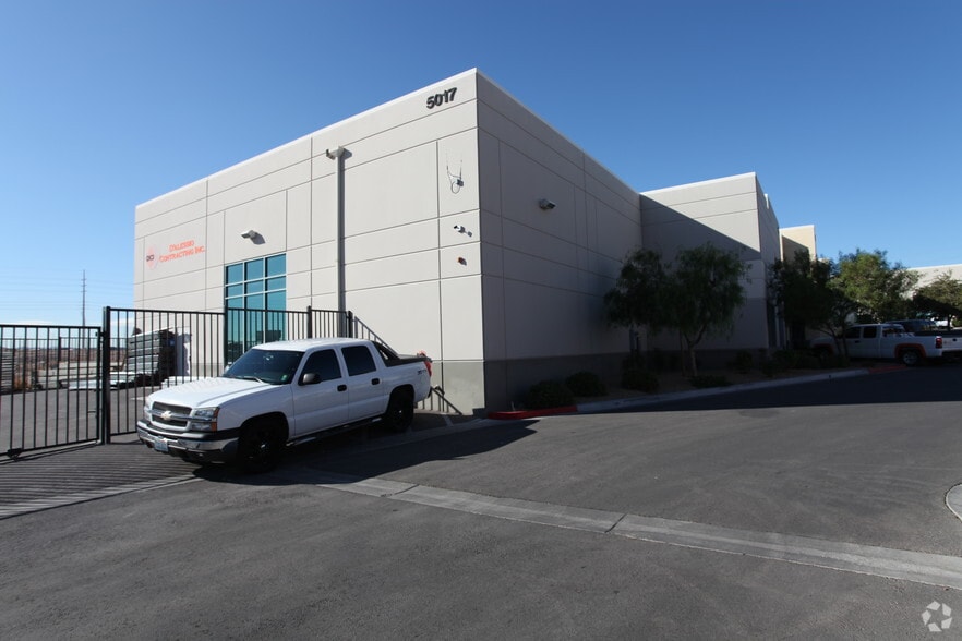 5017 W Diablo Dr, Las Vegas, NV for lease - Building Photo - Image 2 of 5
